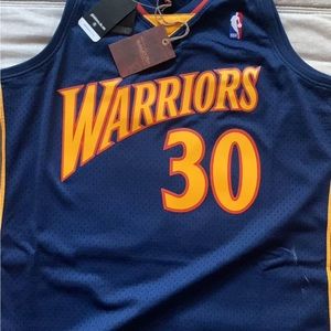 Warriors men’s 2XL jersey